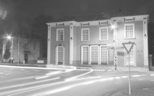kantoor bij nacht_zw_300 40 lichter