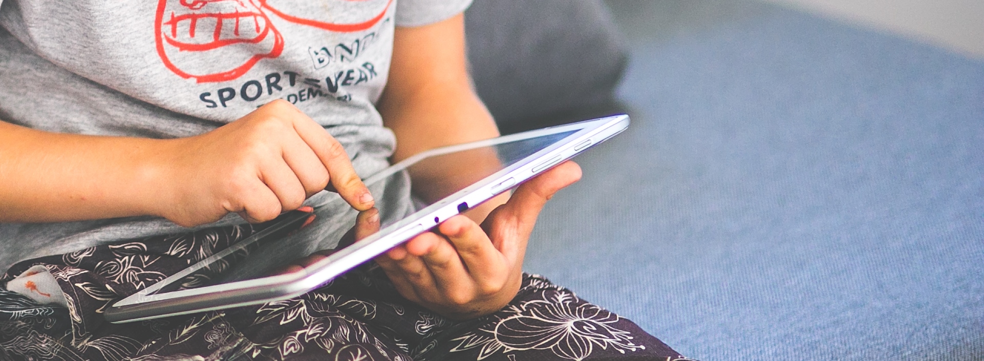 Raamovereenkomst – aanbesteding digitale schoolboeken